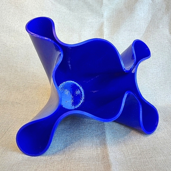 Vtg Folded Glass Art Vase Royal Blue Handkerchief Cortoccio Style 9" x 6" - Picture 2 of 10